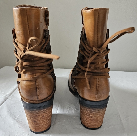 PIERRE DUMAS Beautiful Two Tone Brown Side Zip Boots - Picture 4 of 10